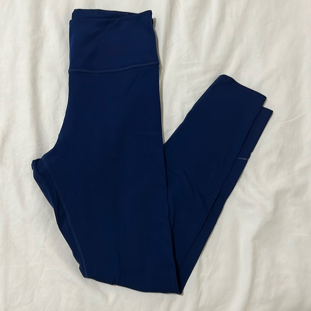 Blue Nike dri-fit leggings